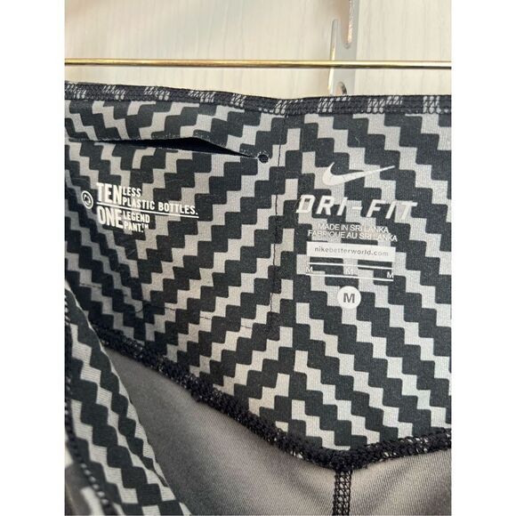 Nike Leggings  - Picture 3 of 5